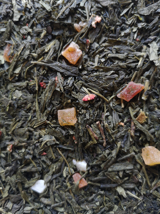 SCARLET STRAWBERRY SENCHA FLAVOURED GREEN TEA